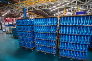 bottle-engine-oil-plastic-on-pallets-are-storage-in-the-warehouse-factory-to-be-packed